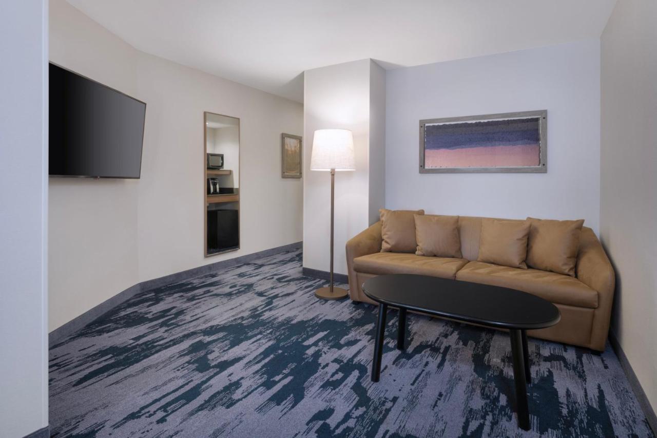 Fairfield Inn & Suites Denton Esterno foto