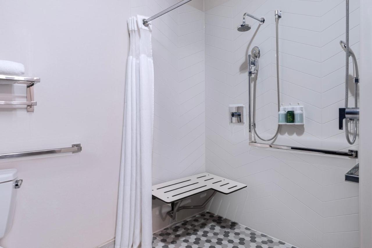Fairfield Inn & Suites Denton Esterno foto