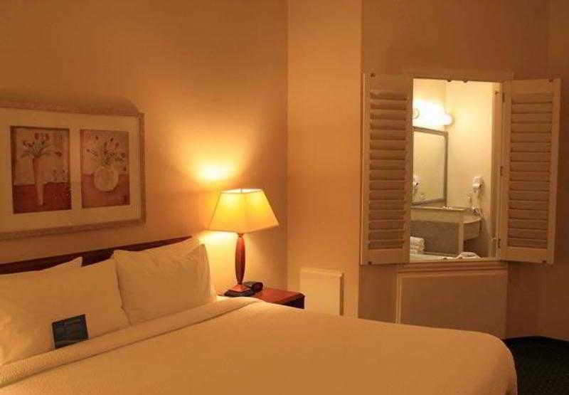 Fairfield Inn & Suites Denton Esterno foto