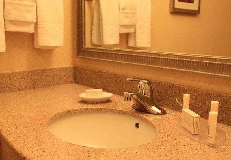 Fairfield Inn & Suites Denton Esterno foto