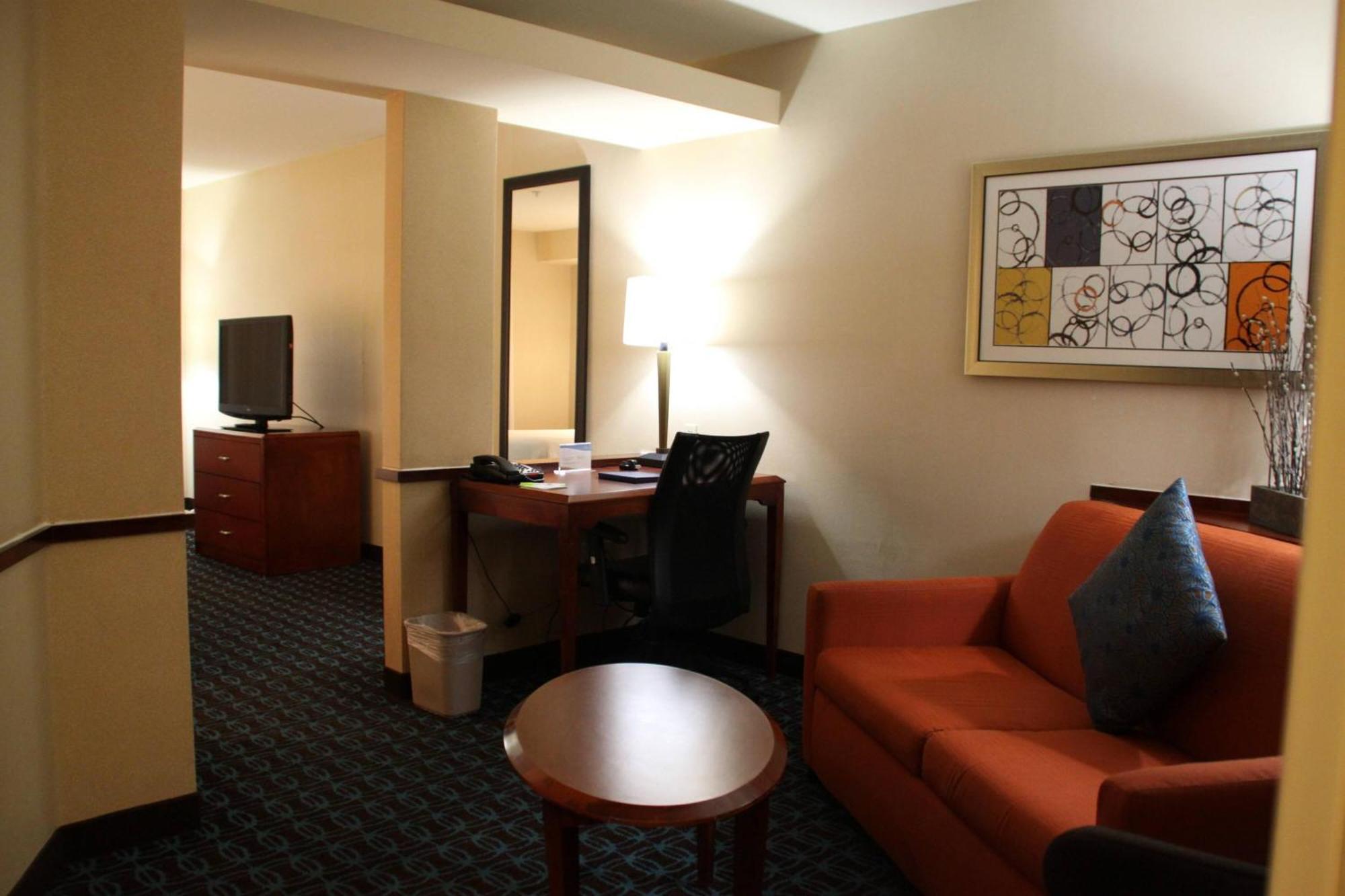 Fairfield Inn & Suites Denton Esterno foto