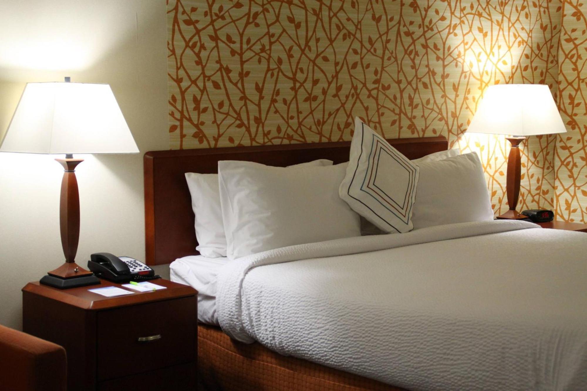 Fairfield Inn & Suites Denton Esterno foto