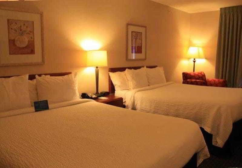Fairfield Inn & Suites Denton Esterno foto